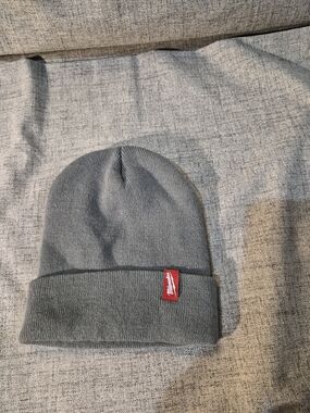 Milwaukee Gray Knit Cuffed Beanie - Men's Winter Hat